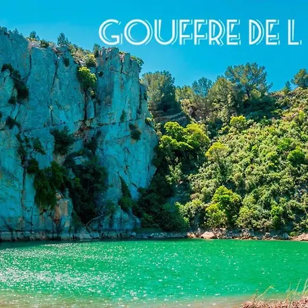 En Bord De A Pierre La *