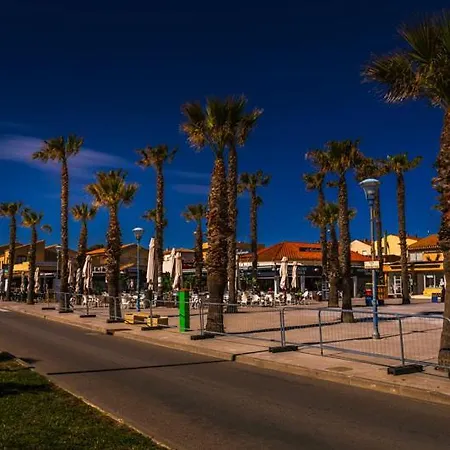 En Bord De A Pierre La Saint-Pierre-la-Mer (Aude)